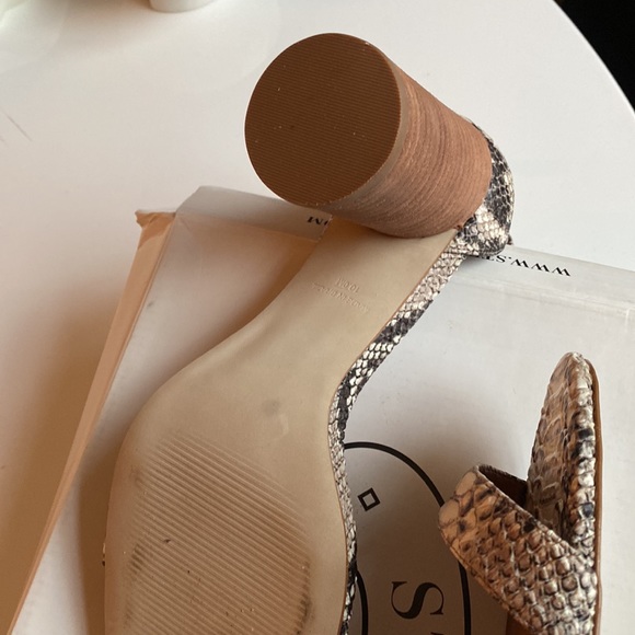 Sandals - Picture 5 of 5